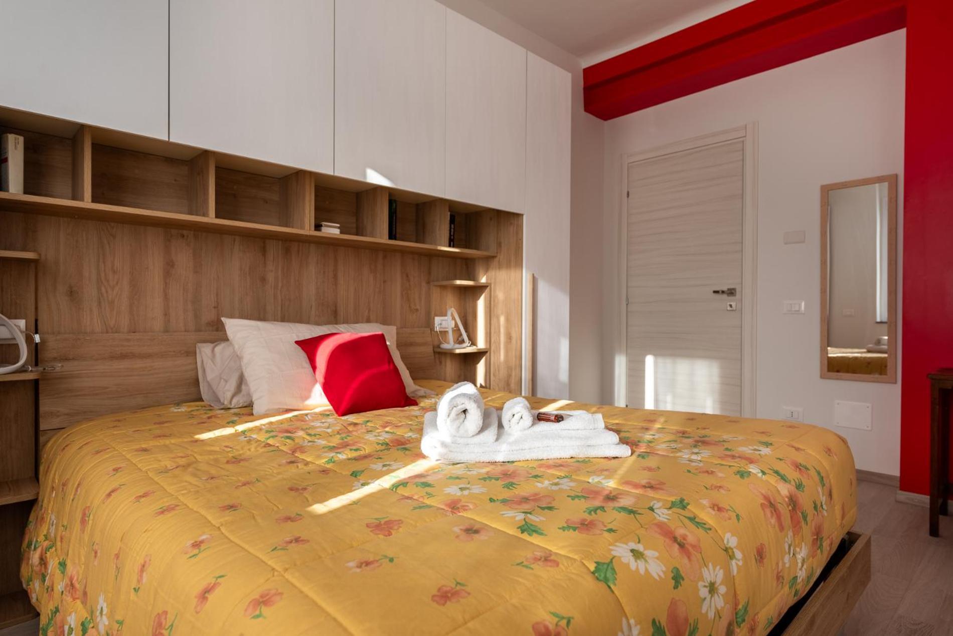 Au Moulin De La Galette Vicino Milano, Mxp E Parking Free Hotel Canegrate Eksteriør billede